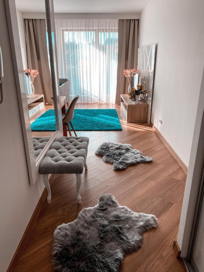 Apartament Solna 80 - Centrum Miasta Z Podziemnym Garazem Kielce Exterior photo